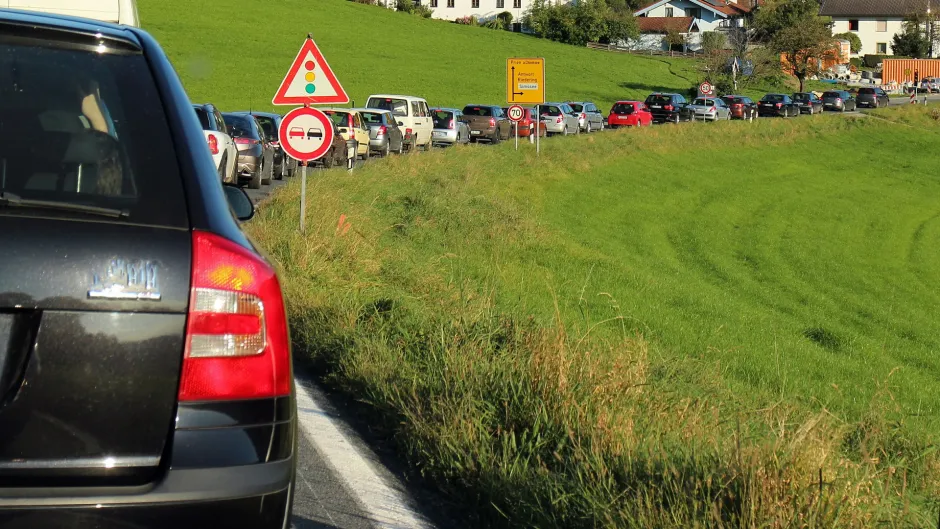 Rubrik_Verkehr_Stau_c._Pixabay__3_